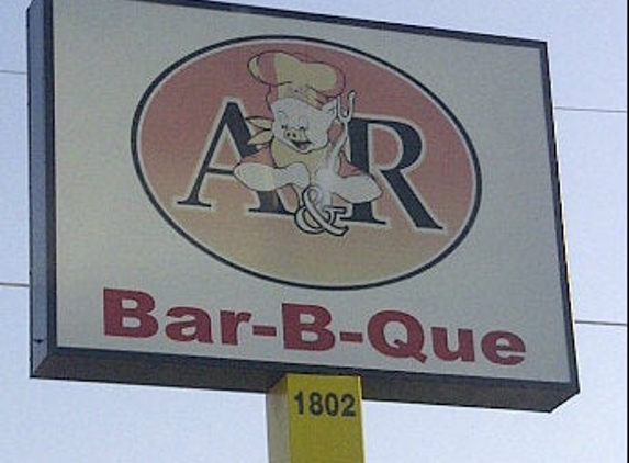 A&R Bar-B-Que - Memphis, TN