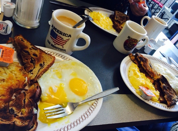 Waffle House - Mobile, AL