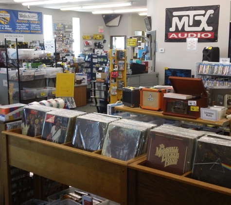 Main Street Audio/Video - Mount Pleasant, MI. Accessories and tons of used gear