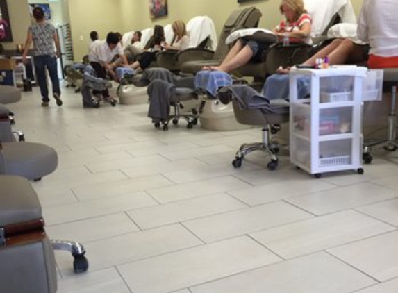 Capri Nail Spa - Calabasas, CA. Here's the workers