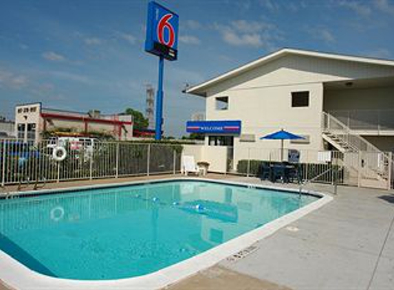 Motel 6 - Fort Worth, TX