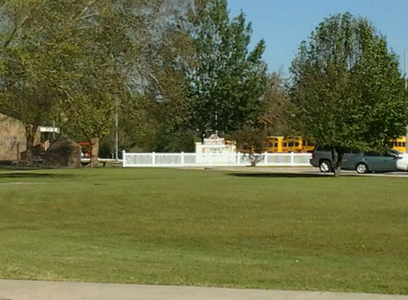 Trent Park Elementary School - Vanceboro, NC