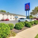 Motel 6 - Hotels