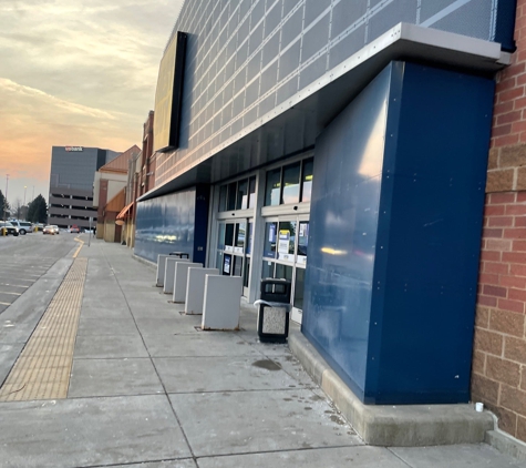 Best Buy - Minneapolis, MN