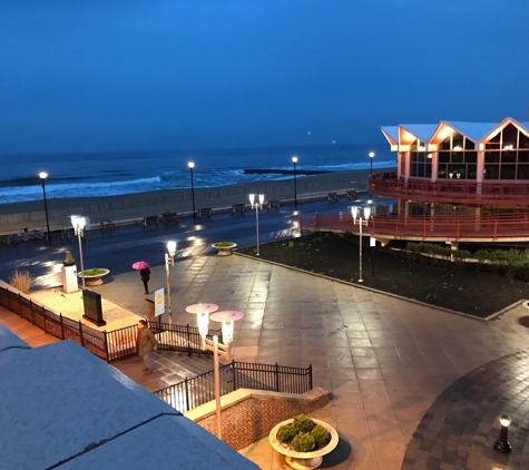 Paramount Theater and Convention Hall - Asbury Park, NJ