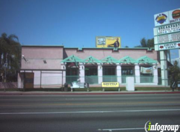 Tom's Junior Burger - Los Angeles, CA