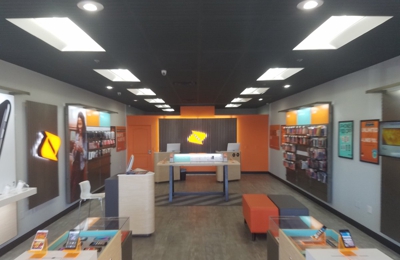 Boost Mobile Store 2245 S Woodland Blvd 