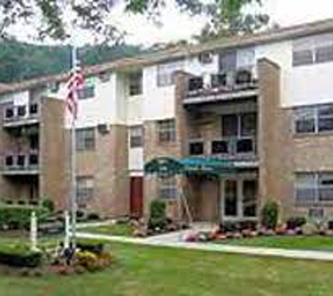 Mountainside Apartments - Garnerville, NY