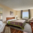 Super 8 by Wyndham Grayville - Motels