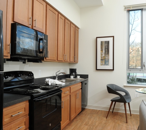 Columbia Hills Apartments - Arlington, VA