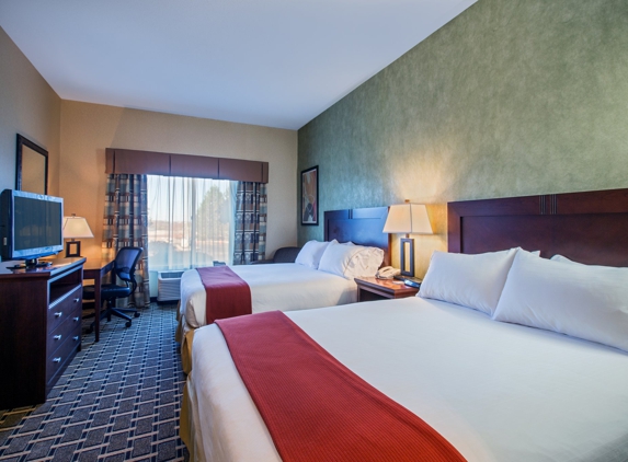 Holiday Inn Express & Suites Youngstown N (Warren/Niles) - Warren, OH