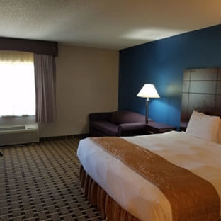 Baymont Inn & Suites - Onalaska, WI