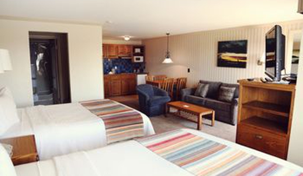 The Coachman Inn & Suites - Oak Harbor, WA