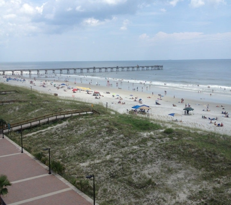 Four Points by Sheraton Jacksonville Beachfront - Jacksonville Beach, FL