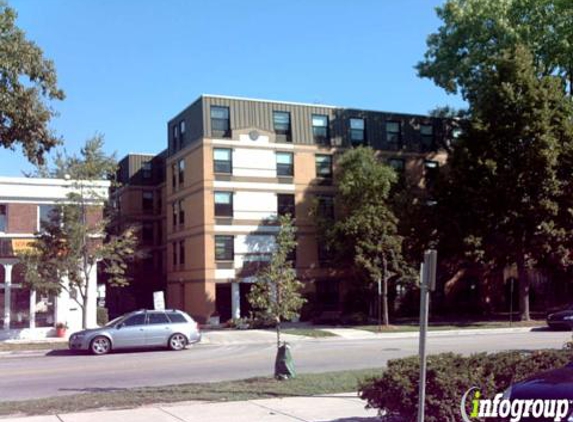 Shore Line Place - Wilmette, IL