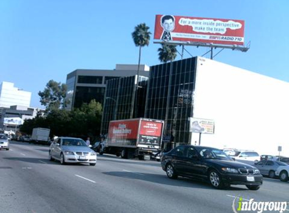 Off The Boulevard Hair Studio - Encino, CA