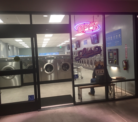 Lindas Laundromat - Salinas, CA