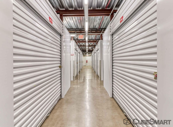 CubeSmart Self Storage - Tampa, FL