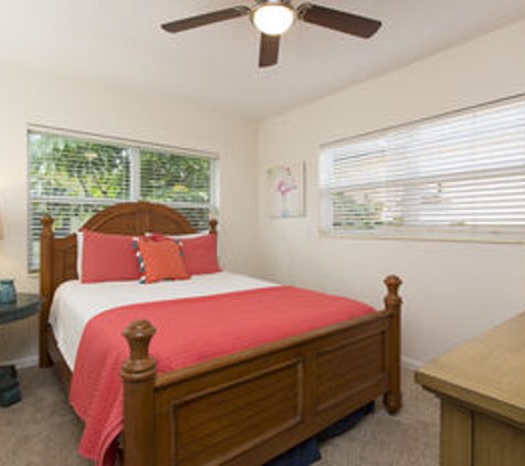 Sunny Shores Apartments - Lauderdale By The Sea, FL