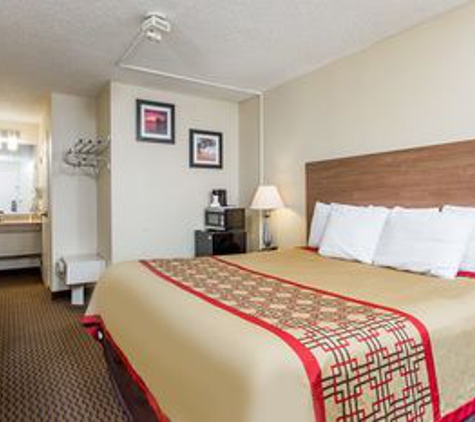 Days Inn by Wyndham Norfolk Airport - Norfolk, VA