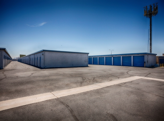 US Storage Centers - Glendale, AZ