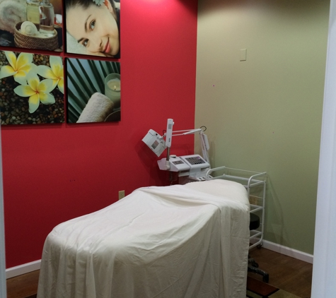 New Look Brow Lash & Braids Spa EYEBROW THREADING - Pensacola, FL