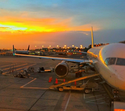 Delta Air Lines - Phoenix, AZ