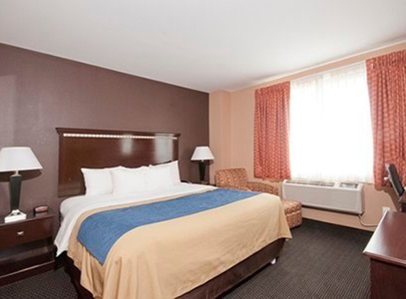 Comfort Inn & Suites JFK Airport - Ozone Park, NY