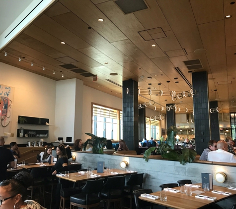 Earls Kitchen + Bar - Mall at Millenia - Orlando, FL