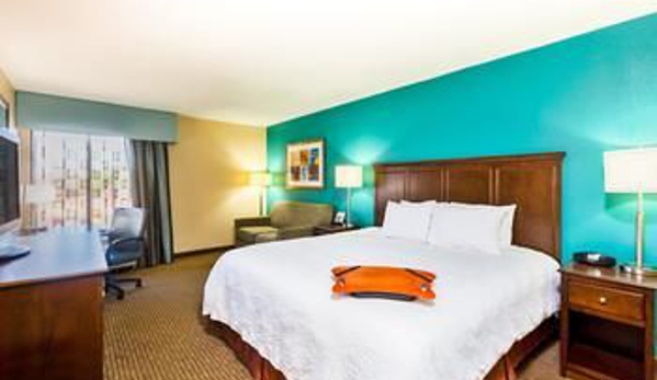 Hampton Inn Decatur - Decatur, AL