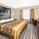 Super 8 by Wyndham Bolivar - Hotels