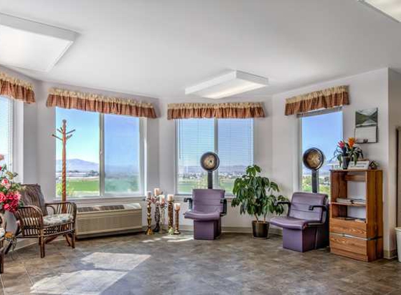 Pioneer Valley Lodge Gracious Retirement Living - North Logan, UT