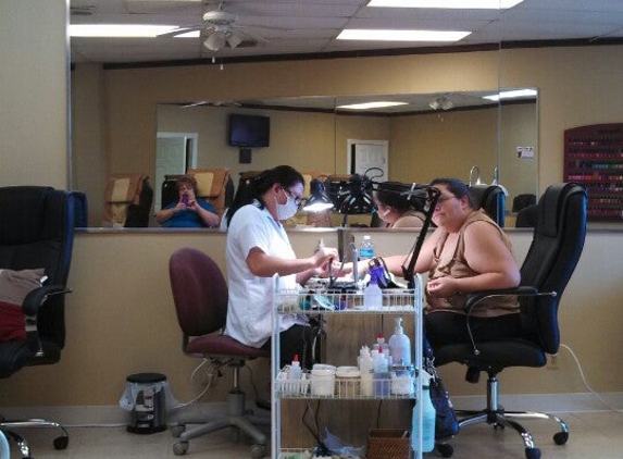 BEST NAILS - League City, TX