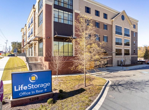Life Storage - Atlanta, GA