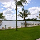 Lake Grassy Inn & Suites - Bed & Breakfast & Inns