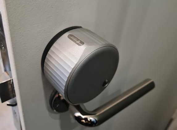 Express Locksmith Gold Coast - Surfers Paradise, QLD. Smart lock