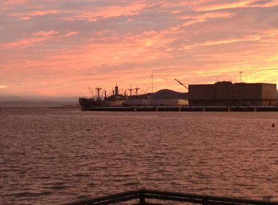 Rosie The Riveter Wwii Home Front - Richmond, CA