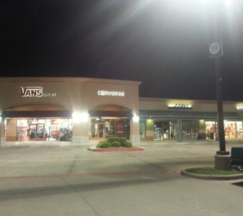 Crocs at Allen Outlet - Allen, TX