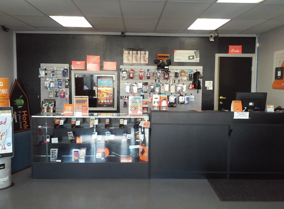 Boost Mobile / SimpleMobile / PagePlus - Apple Valley, CA