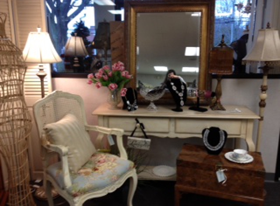 Lily Madison Consignment Boutique - Rocky Hill, CT