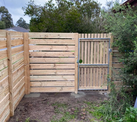 D & T Fencing Contractors - Traralgon, VIC