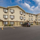 White Pines Inn & Suites of Holland - Lodging