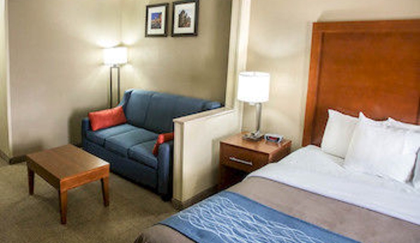 Comfort Inn Gurnee near Six Flags - Gurnee, IL