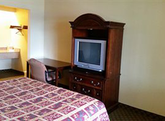 Travel Inn Motel - Hartford, CT