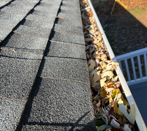 Pure Pro Gutter Cleaning LLC - East Windsor, CT. Pure Pro Gutter Cleaning, Wethersfield, CT, cleangutterclean.com