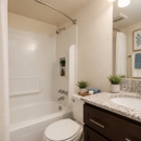 Quail Hollow Apartment Homes - Apartments