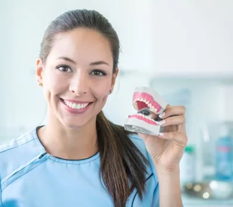 Kenyon -Smith Denture Clinic - Altona, VIC