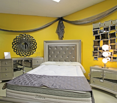 Chic Home Furniture and Mattress Gallery - Laguna Hills, CA