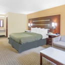 Days Inn by Wyndham Fayetteville - Motels