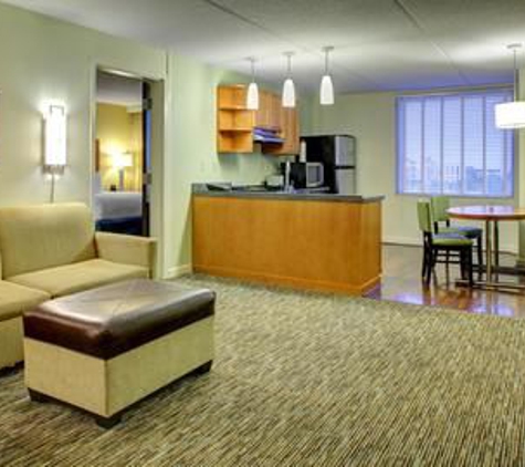 Hyatt House Fort Lauderdale Airport - South & Cruise Port - Dania Beach, FL